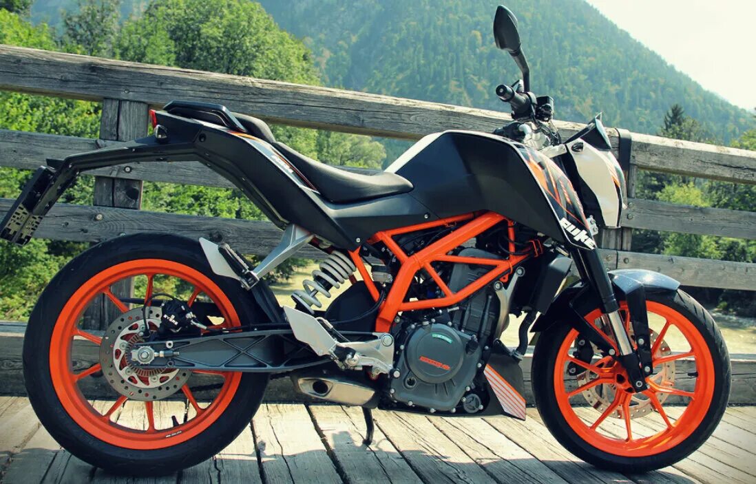 КТМ Дюк 390. КТМ 390 адвенчер. КТМ Дюк 390 2015. KTM Duke 50.