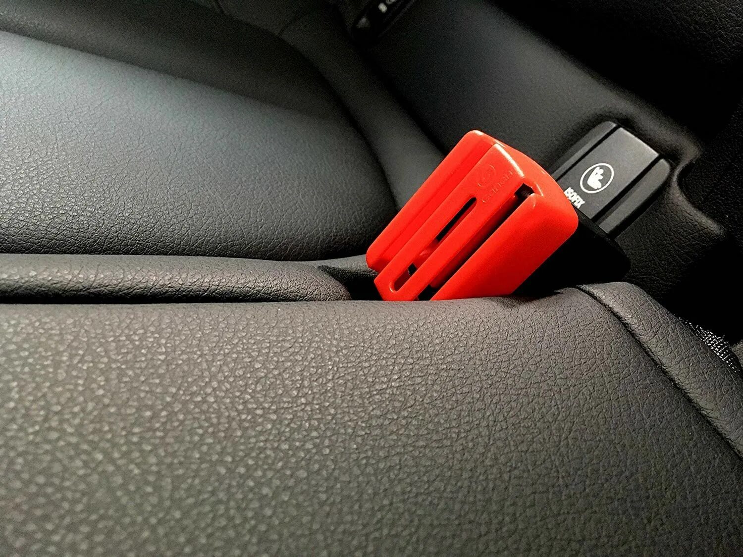 Ремень безопасности пряжка. Car Seat Buckle Guard. Seat Belt Guard. Seat Belt Buckle. Buckle Seat Belt Equinox.