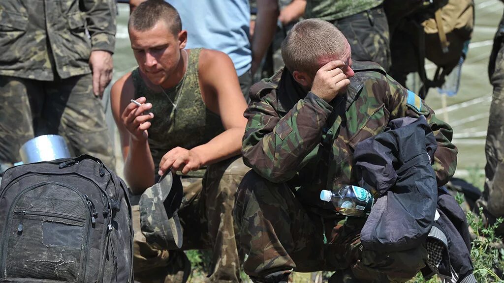Дезертирство бойцов ВСУ. Российский солдат. Украинские военнослужащие. Перешел на сторону украинцев
