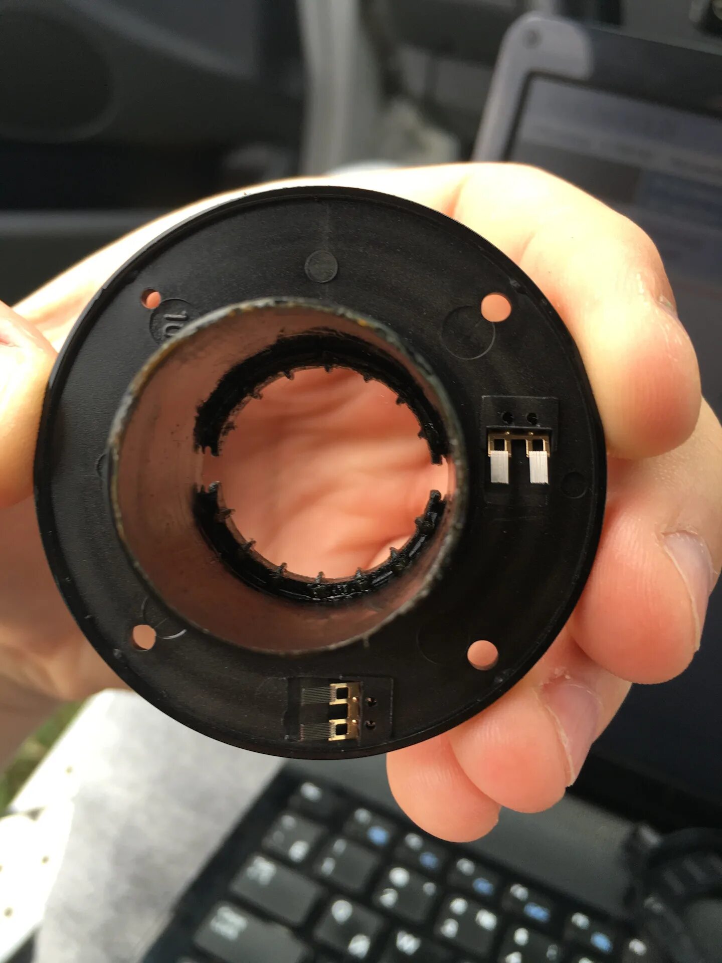 Датчик угла поворота суперб 1. Ремонт датчик угла поворота руля. 00778 датчик угла поворота рулевого колеса-g85. Датчик угла поворота тойота. Датчик угла поворота volvo v70.