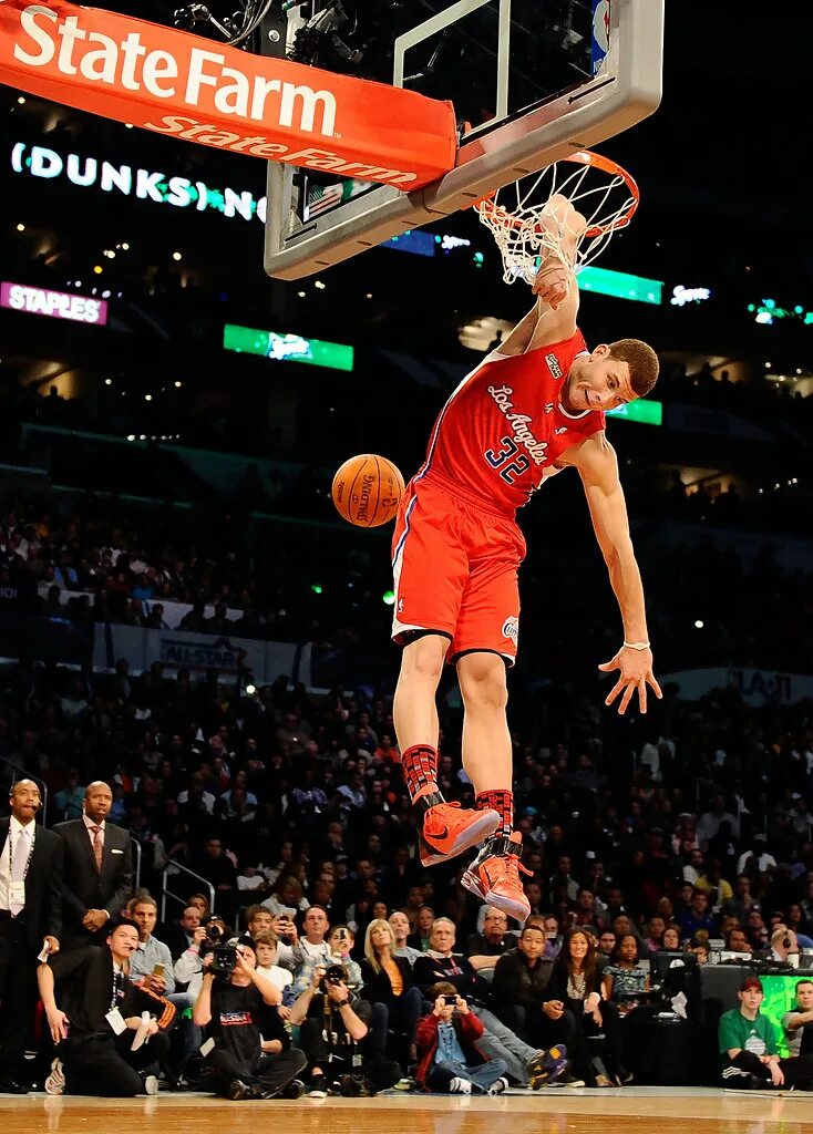Как сделать данк. Слэмданк блейк гриффин. blake griffin dunk. блейк гриффин данк через машину. blake griffin dunk contest.