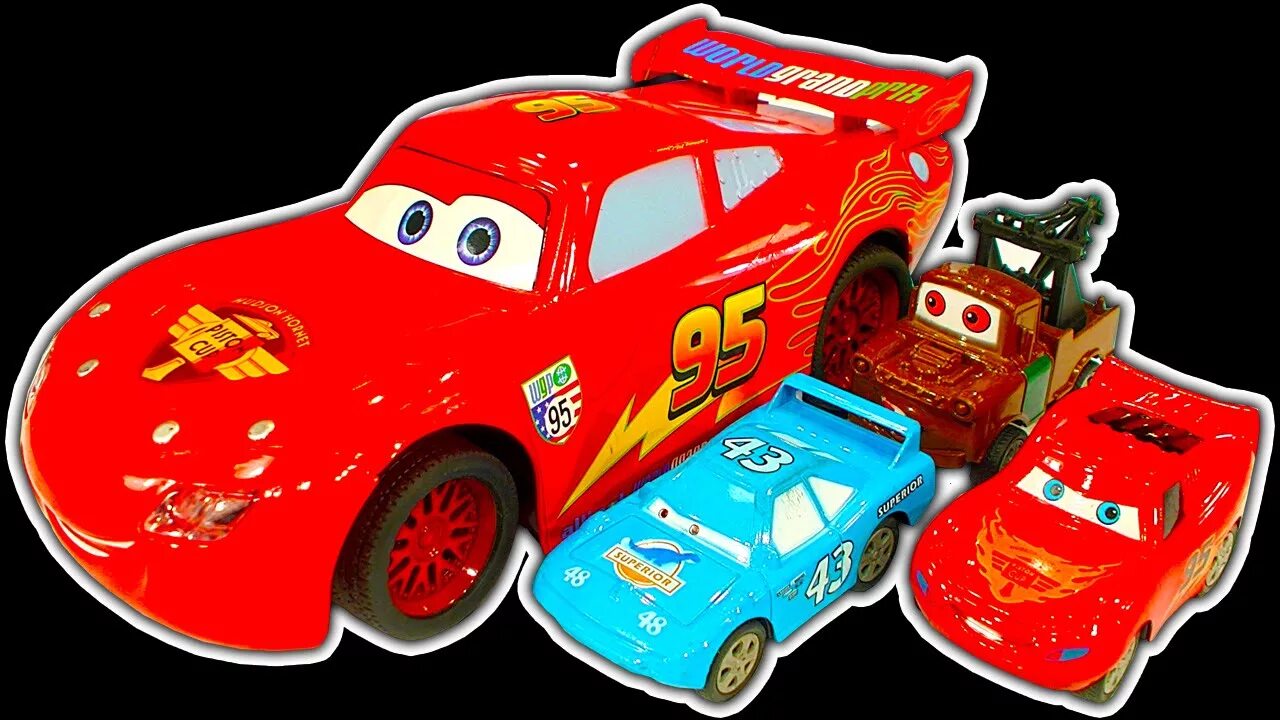 Сколько молния маквин. Молния Мак куин 2. Cars 2 Lightning MCQUEEN. Тачки 2 молния Маквин игрушка.