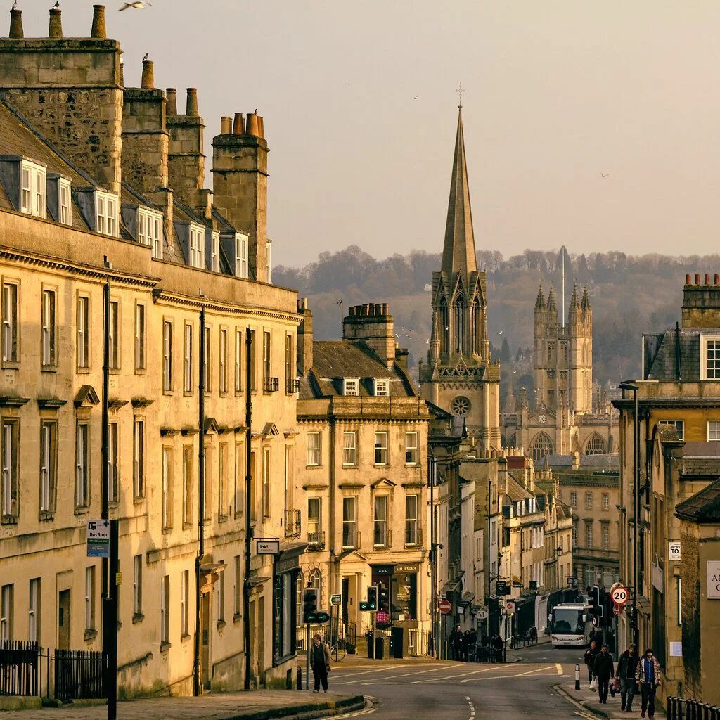 Англия бат город лайм. Старые города Англии. Bath город в Англии. Бат город в Англии пейзаж.