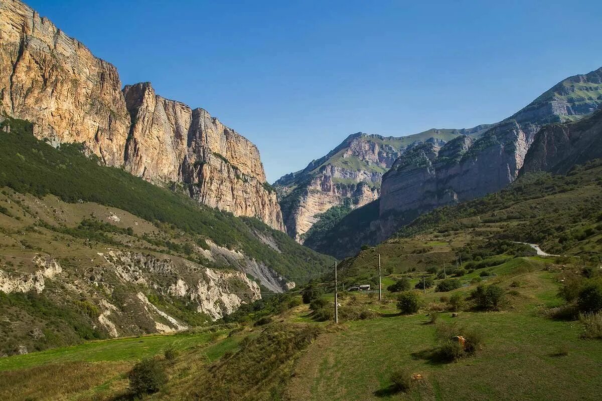 черекское ущелье. черекское ущелье. черекское ущелье верхняя балкария. теснина черекского ущелья.