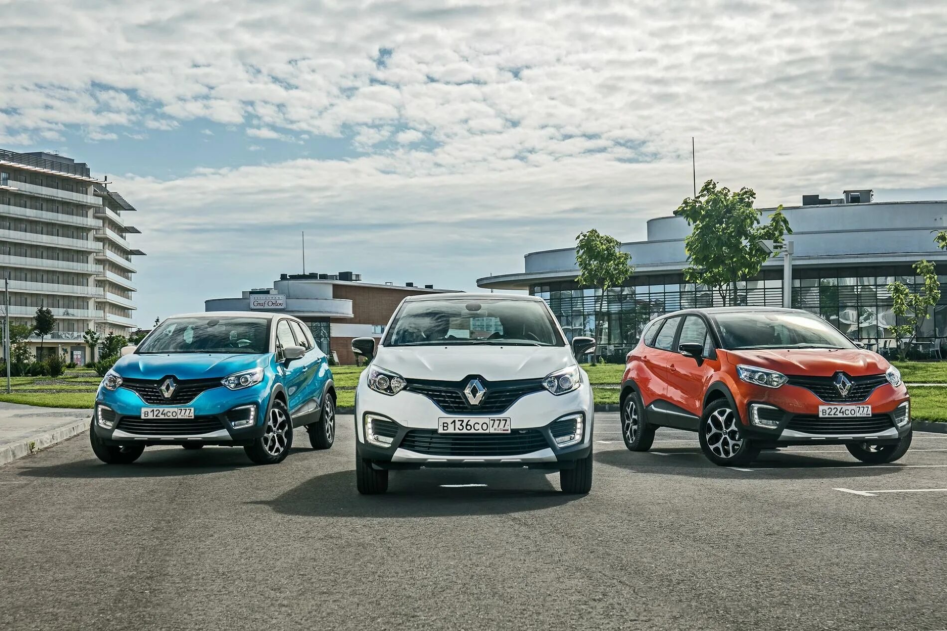 Renault выходит. Renault Kaptur. Рено Каптур 2021. Рено Каптур Модельный ряд. Renault 2022.