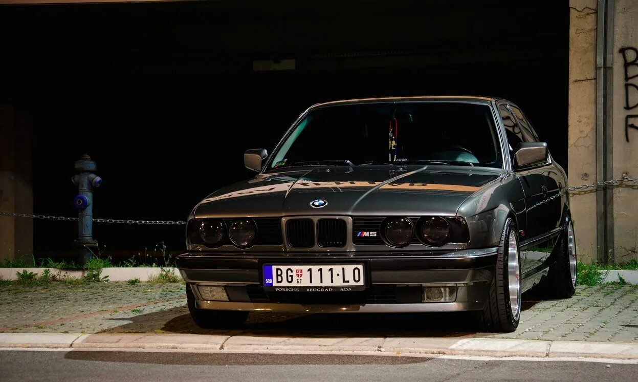 Бмв е34 тюнинг. Бмв м5 е34. бмв е34 m5. бмв 5 e34. bmw e34 злая.
