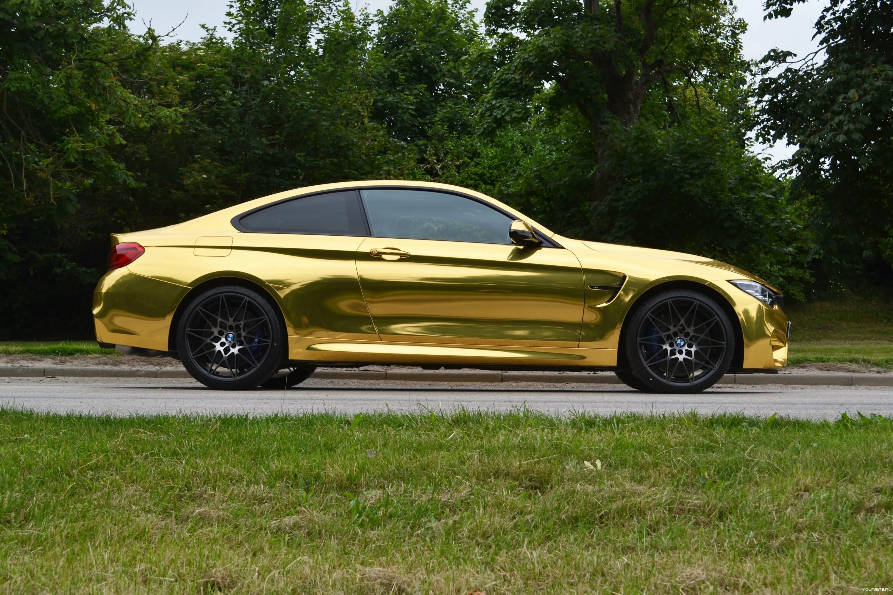 BMW m6 Золотая. BMW m8 Gold. BMW m4 Gold. BMW m4 хромированный.