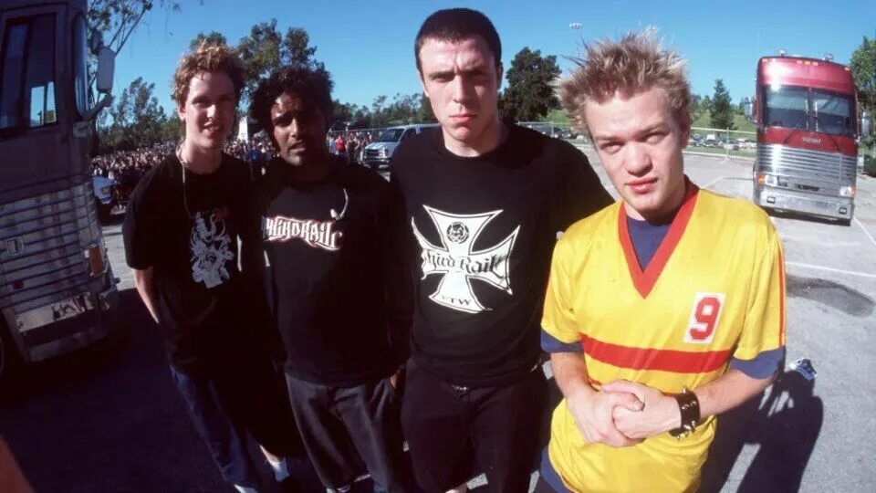 Sum 41 best. Sum 41 2001. sum 41 2003. sum 41 сейчас.