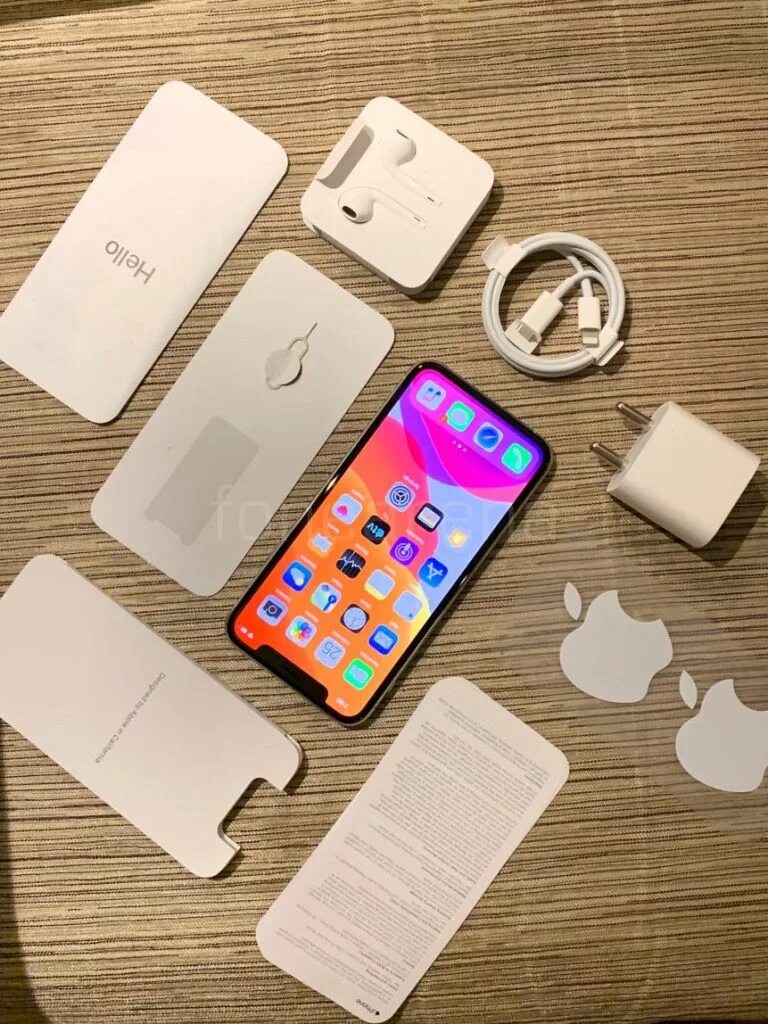 Комплект iphone 15 pro. Apple iphone 11 комплектация. Iphone 11 Pro комплект. Iphone 11 Pro Max комплектация. Apple iphone 13 Pro комплектация.