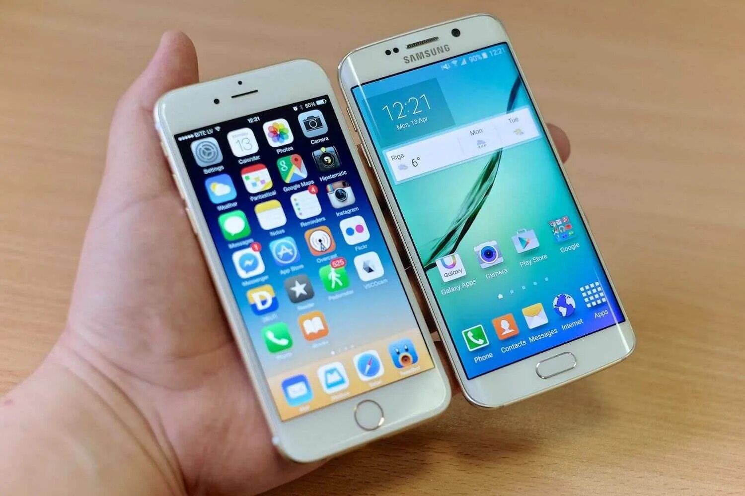 Какой смартфон лучше самсунг или айфон. Iphone s6 samsung. samsung iphone 6. iphone 6s vs samsung s6. айфон 5 самсунг.