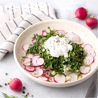 Салат с редиской и сметаной