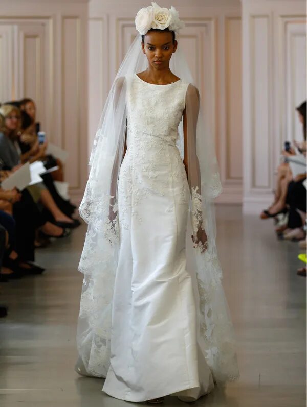 Свадебные платья модельер. Ashi studio свадебные платья. Модельер mak tumang. Оскар де ларента свадебные платья. Krikor jabotian дизайнер.