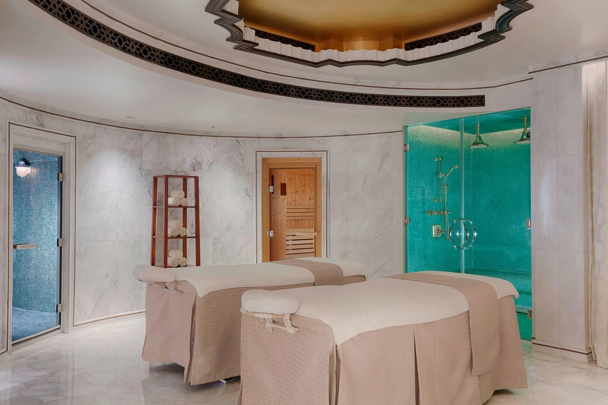 St regis abu dhabi 5. Отель St. Regis Abu Dhabi. Абу Даби лакшери. Abu Dhabi Lux Hotel. Гостиница Меридиан Абу Даби отель Ле.