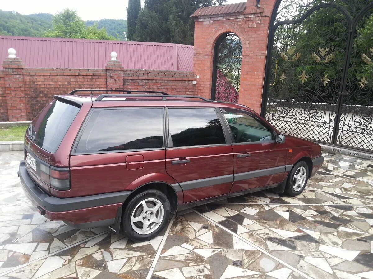 Volkswagen Passat b3 универсал. Volkswagen Passat 1991 универсал. Пассат б3 1991. Volkswagen Passat b3 универсал r 16. Пассат б3 москва