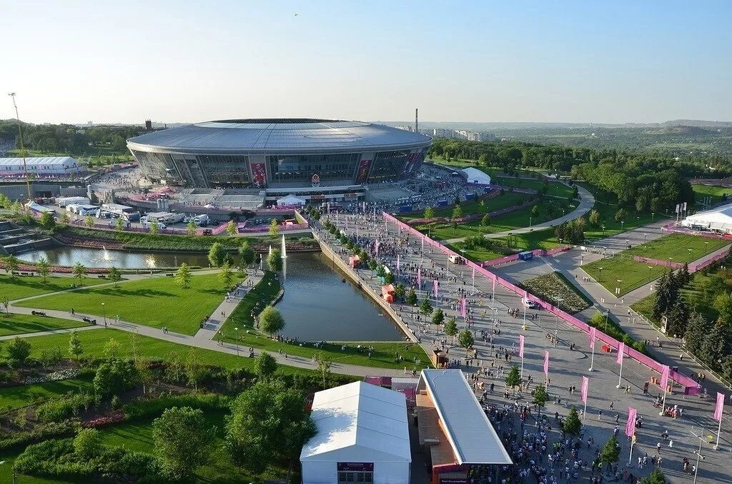 Донецк 2012 год. Донецк донбасс арена сейчас. Донецк 2012 год. Донецк 2012. Стадион донецк 2012.