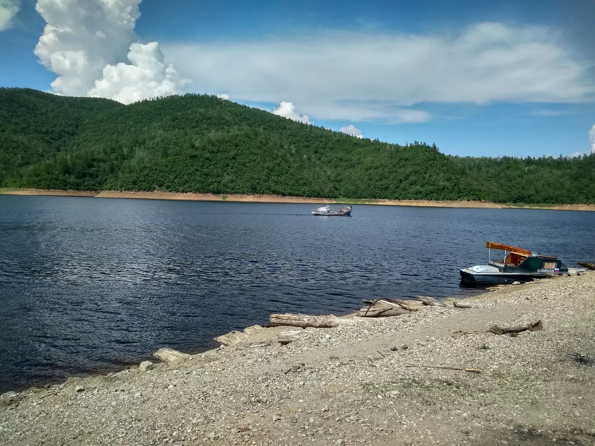 Зейское водохранилище Амурская область. Зейское водохранилище ГЭС. Водохранилище на реке Зея. Зейское море в Амурской области. Далекое водохранилище