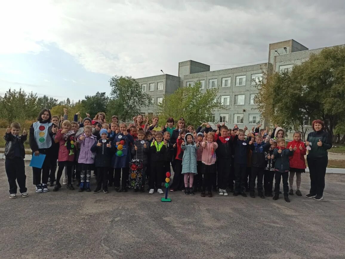 Новости белогорска амурской области на сегодня. МАОУ школа 4 города Белогорск Амурской области. Тюшняков Белогорск Амурская область. Школа 5. Школа 4 Благовещенск.