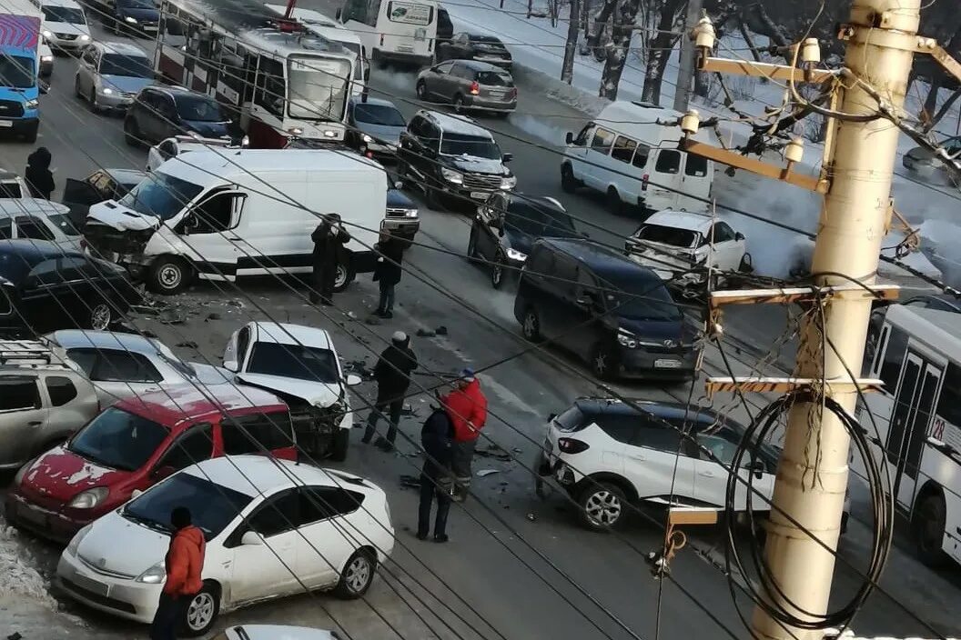 Нгс происшествия новосибирск сегодня. Массовое ДТП В Новосибирске 15 декабря 2022 года.