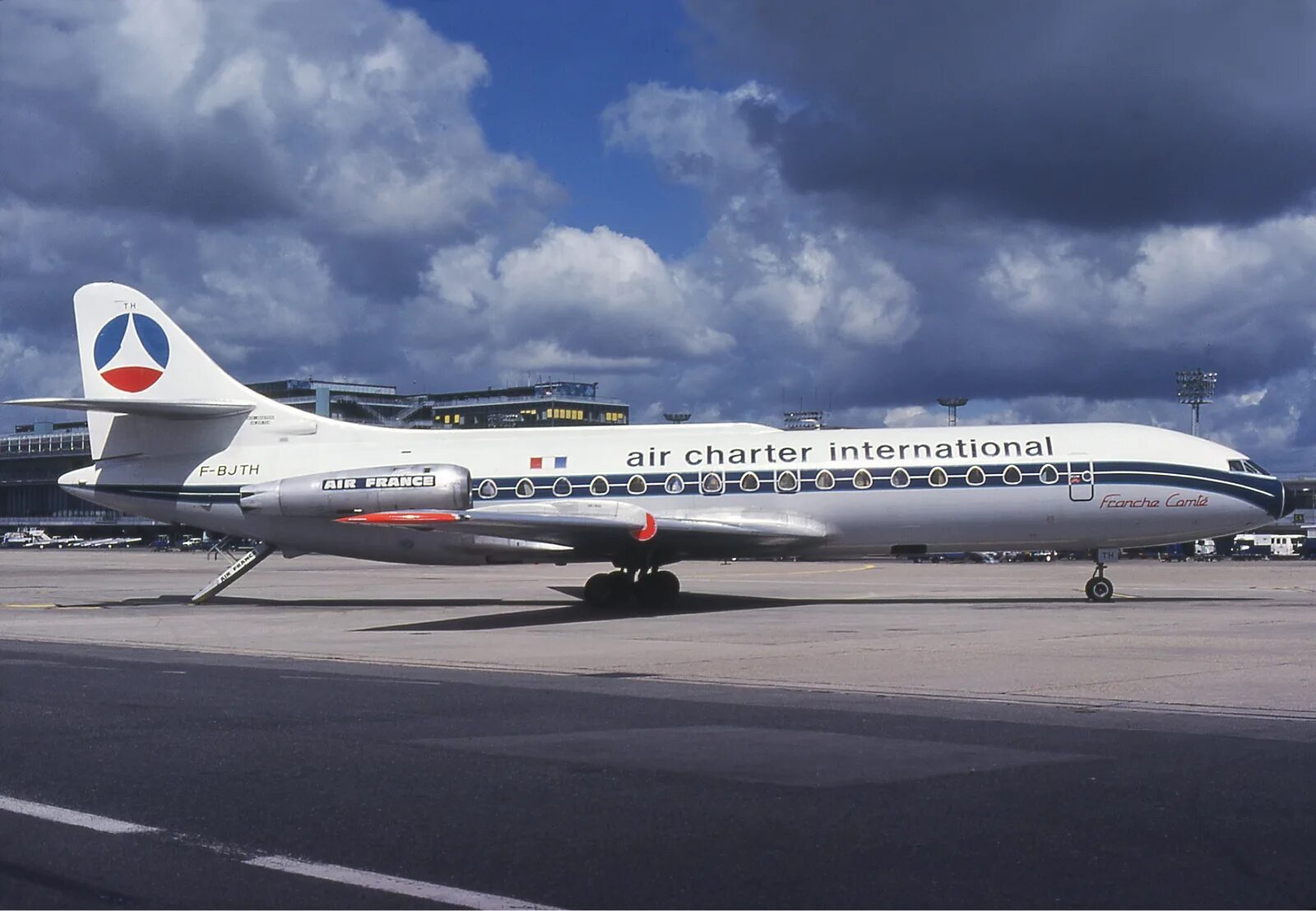 Эйр чартер. AJT авиакомпания. Air Charter International. AJT Air International фото. Caravelle Inter.