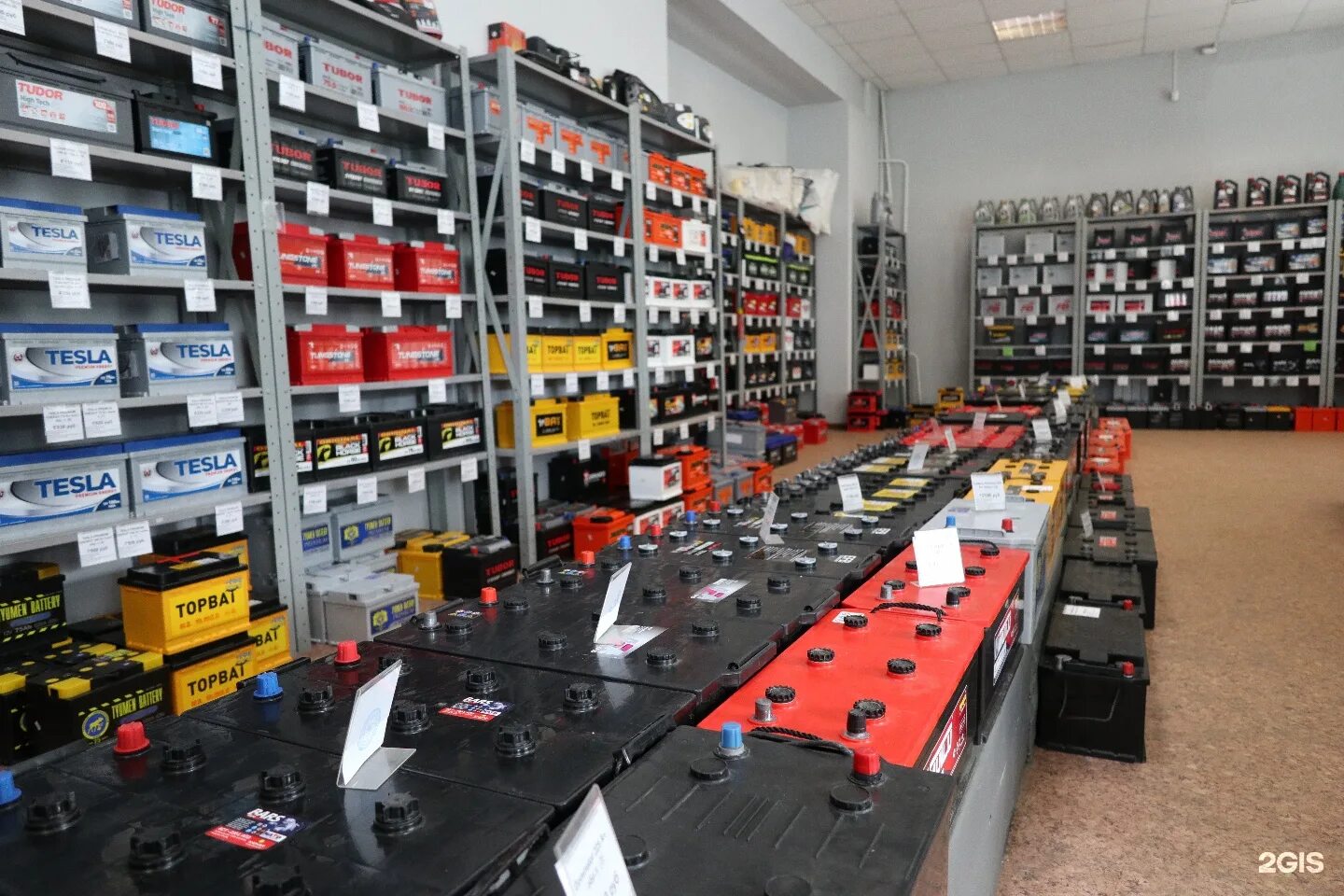 аккумуляторы губкин. губкин. магазин аккумуляторов. автомобильный аккумулятор topla energy 66r. губкин ул космонавтов 1.