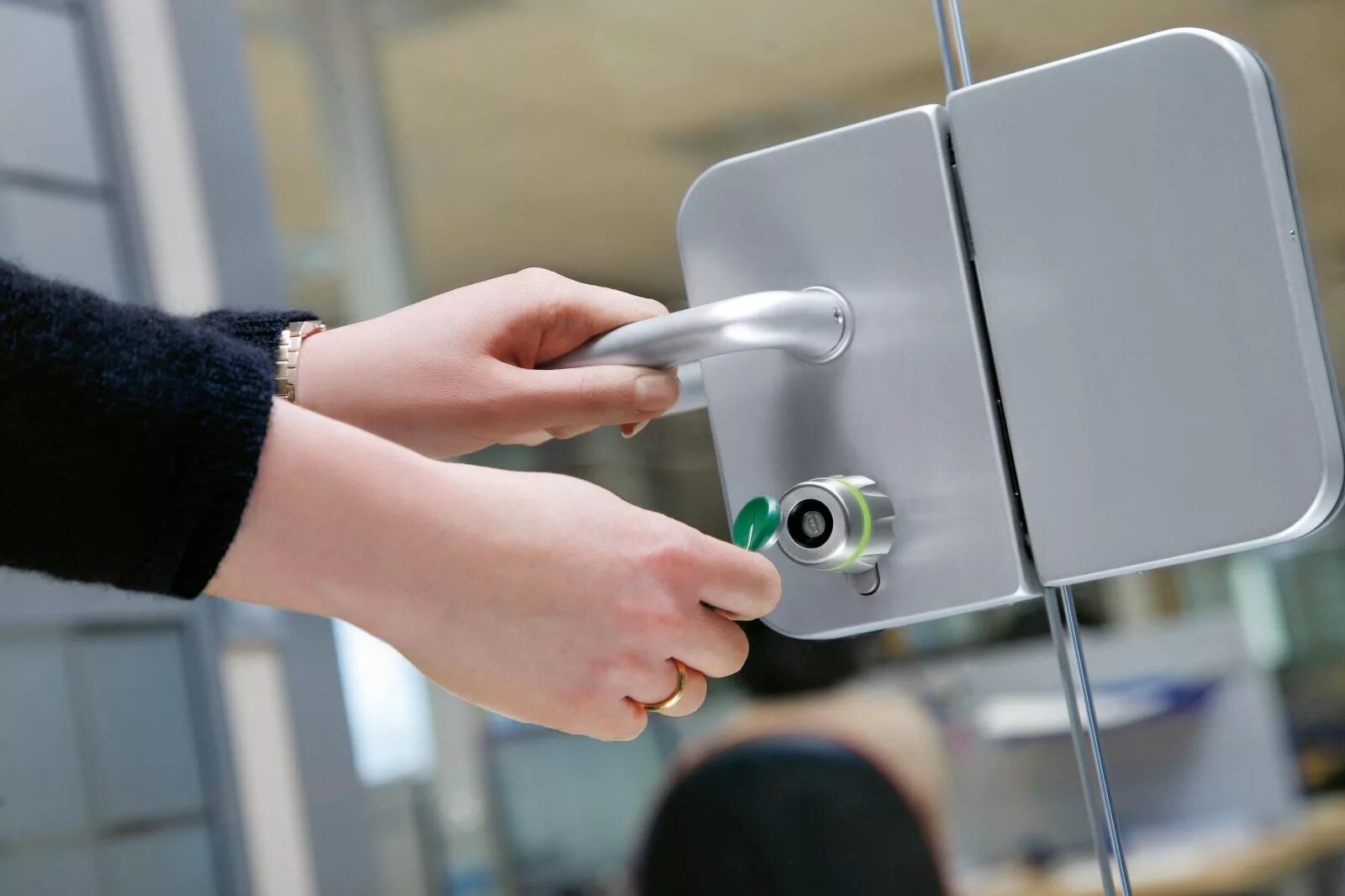 фиксация входа выхода. фиксация входа выхода. Perco-ttr-07. контроллер скуд болид с2000-2. электронный замок скуд.