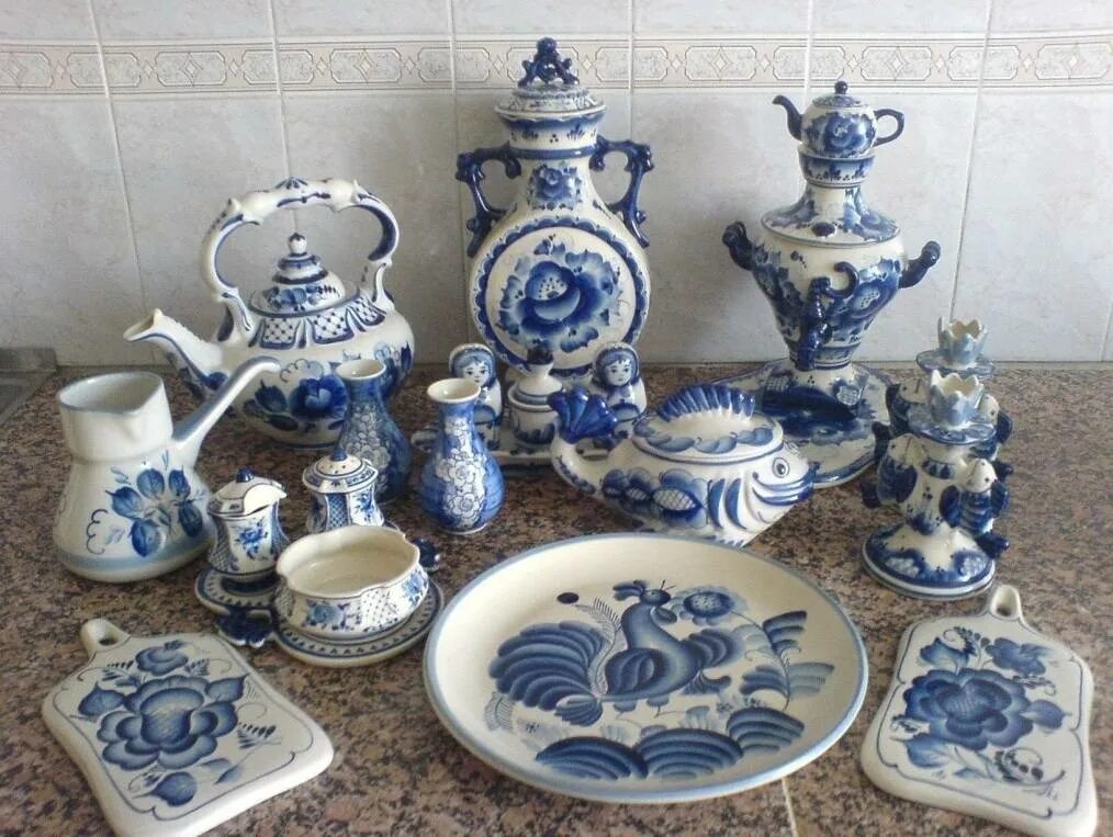 Народная керамика (гжель, скопин, дымково, каргополь). Гжельский фарфор промысел. Поселок гжель московская область. Гжель русский народный промысел. Город гжель московская область.