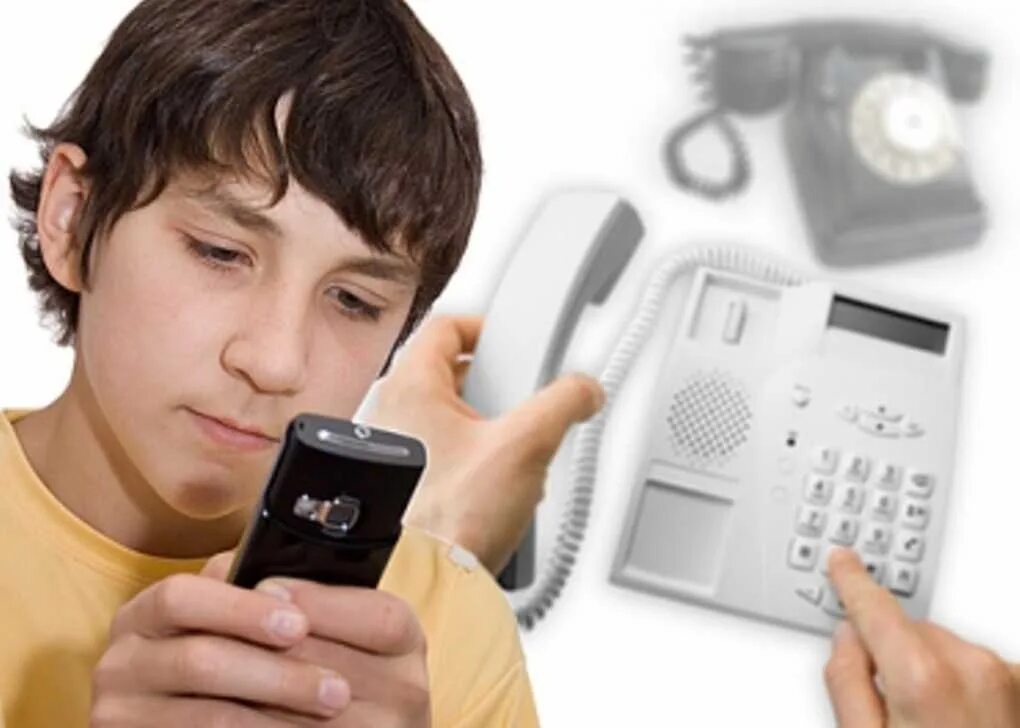 Телефоны для подростков в россии. Подросток по телефону. Подросток говорит по телефону. Подросток звонит по телефону. Домашний телефон люди.