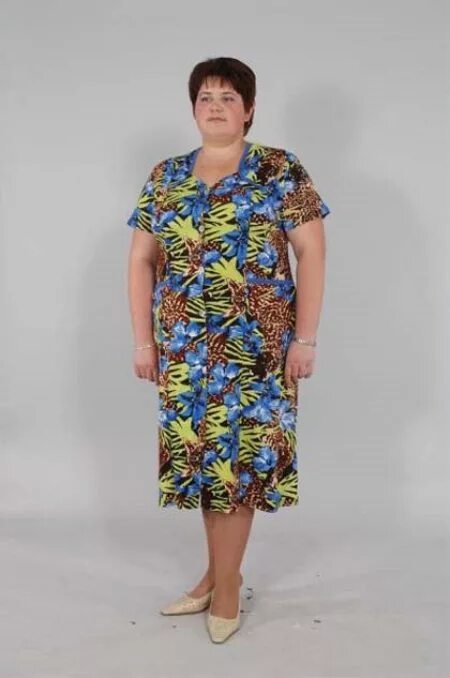 Халаты больших размеров иванова. Летние платья для бабушек. Халаты женские для полных. Халат большого размера для полных. Бабушка в платье.
