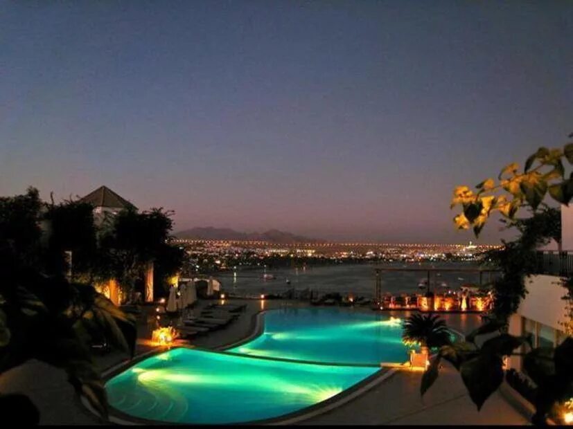 Шарм эль шейхе аида. Отель эль хаят египет. Эден рок отель шарм эль шейх. Eden rock hotel 3 шарм эль шейх. Отель рок в шарм эль шейхе.