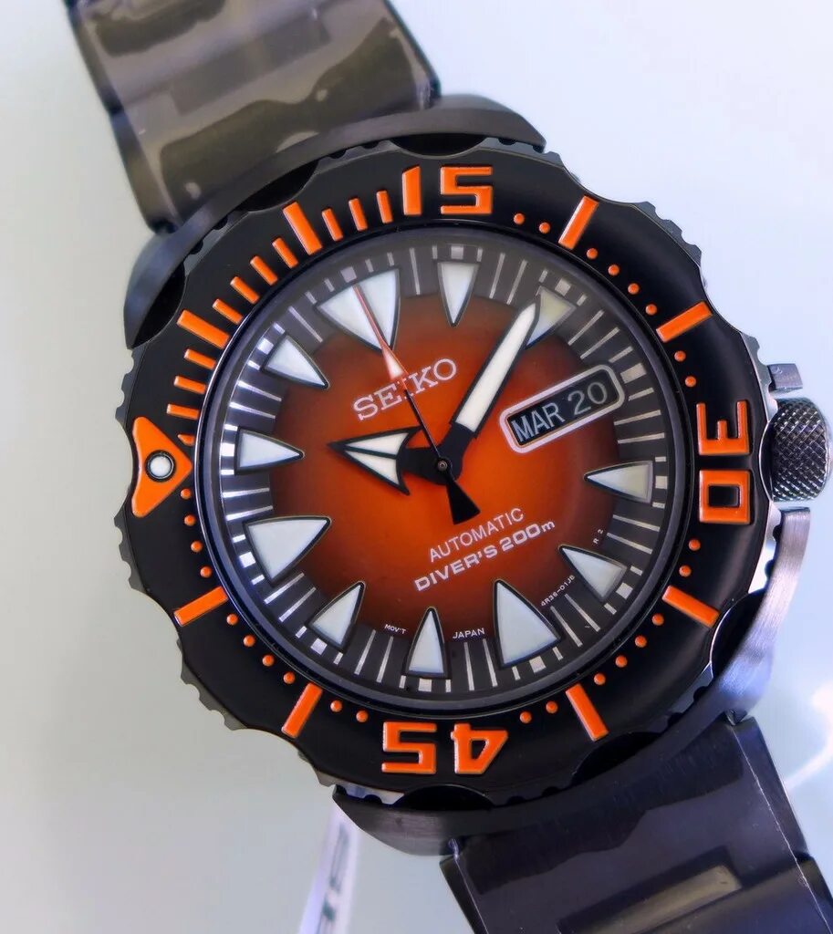 Моды на майнкрафт. Сейко оранжевый монстр. Японские часы фирмы филип персио. Seiko prospex baby tuna. Srp 1.