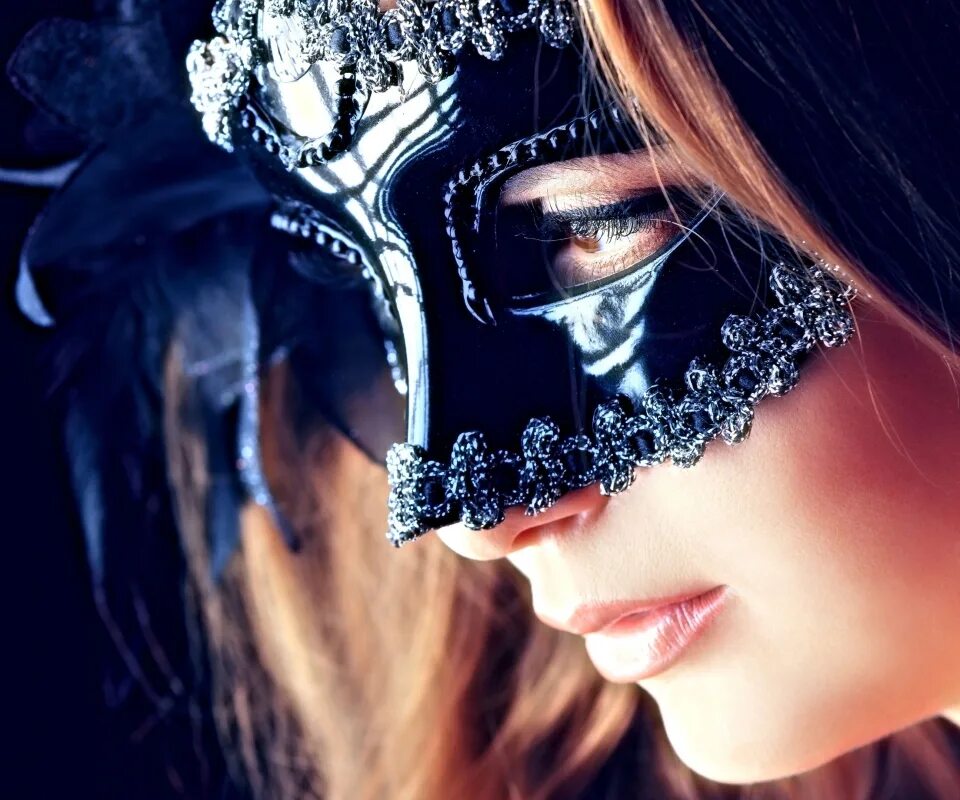 Ава девушка в маске. Девушка в маске. Красивая девушка в маске. Ава девушка в маске. Девушка в маске.