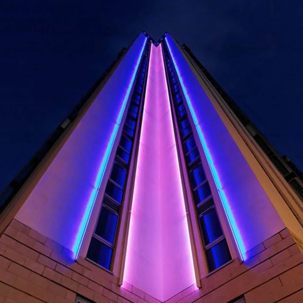 Архитектурная подсветка зданий. Цветная подсветка зданий. Световые фасады зданий. Освещение современных фасадов зданий. Museum, sogn & fjordane kunstmuseum интерьер.