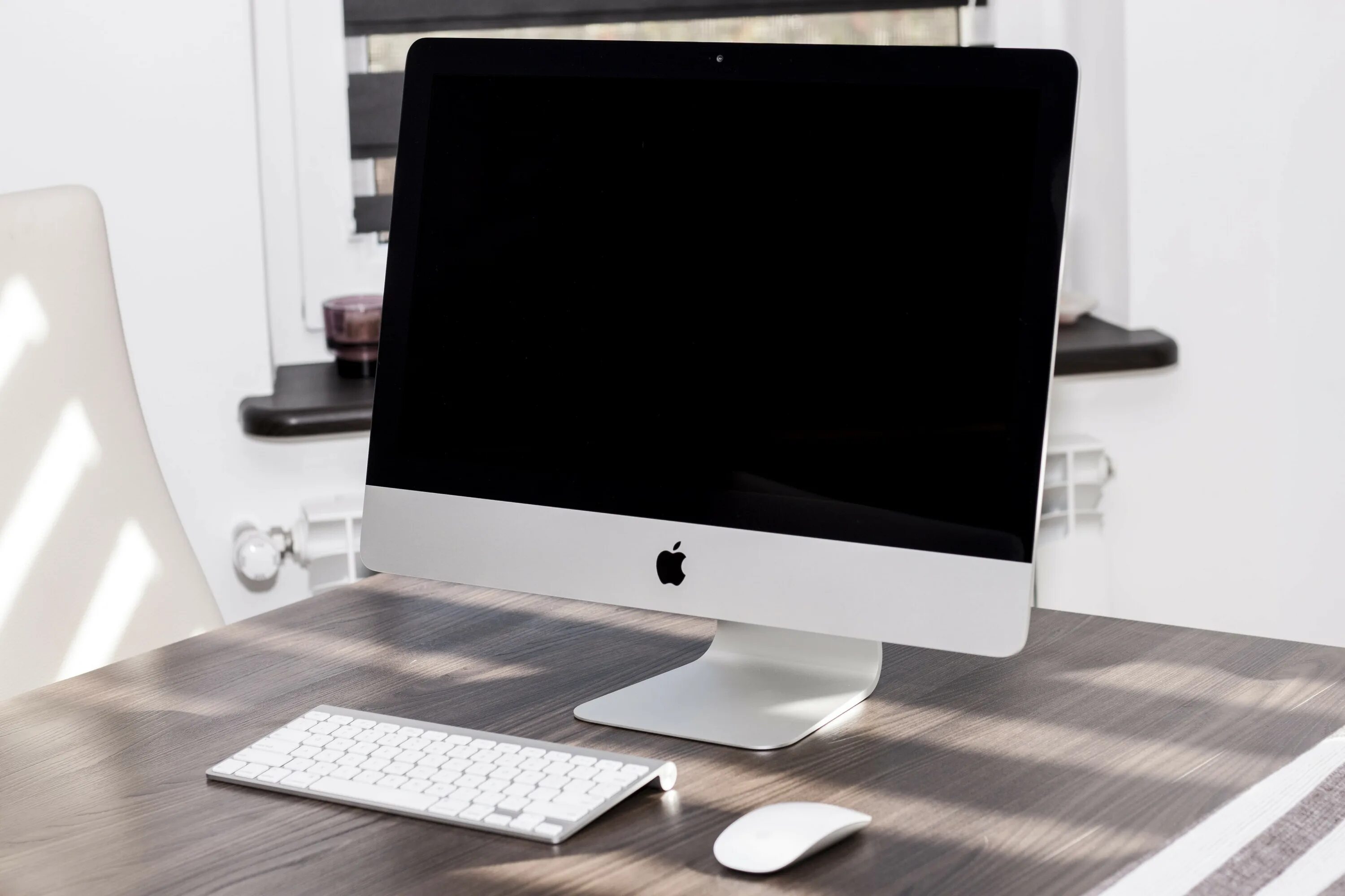 Apple desktop. Компьютер эпл аймак. Моноблок Apple 2021. Моноблок IMAC 2010. Монитор эпл белый.