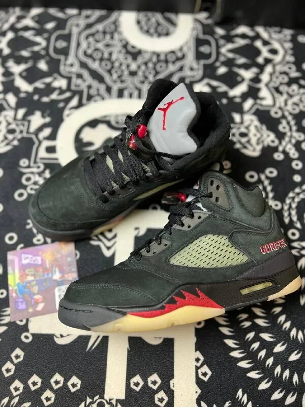 Air jordan 5 gore-tex «off noir». Air jordan 5 gore-tex «off noir».