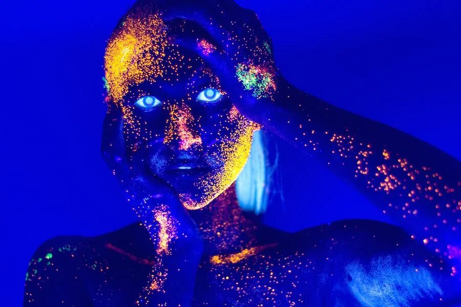 Ультрафиолетовые снимки. Ультрафиолетовая лампа 260 нм. Уф май. Ультрафиолетовая лампа спектра 235-320. Уф печать.
