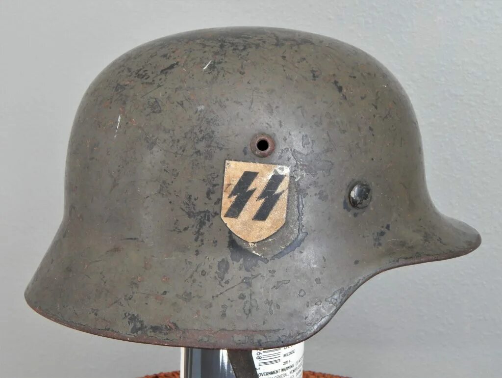 Шлем Waffen SS. Каска м 35 войск Waffen SS новая. Немецкий стальной шлем м40. Каска СС Тотенкопф.