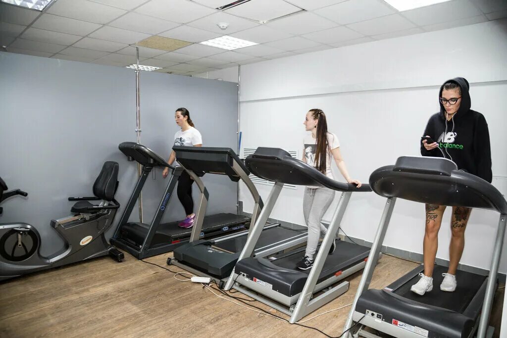 тренажерный зал хабаровск. атлетический зал. скай фитнес клуб хабаровск. Mk спорт хабаровск. мк спорт хабаровск северный микрорайон.