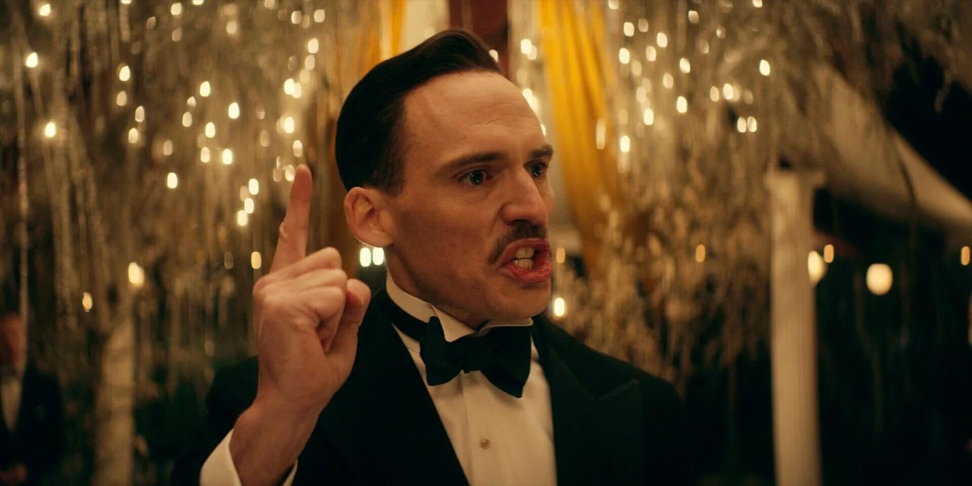 Освальд моусли острые козырьки. Освальд мосли peaky blinders. Сэм клафлин острые козырьки. Сэм клафлин освальд мосли. Освальд мосли острые козырьки.