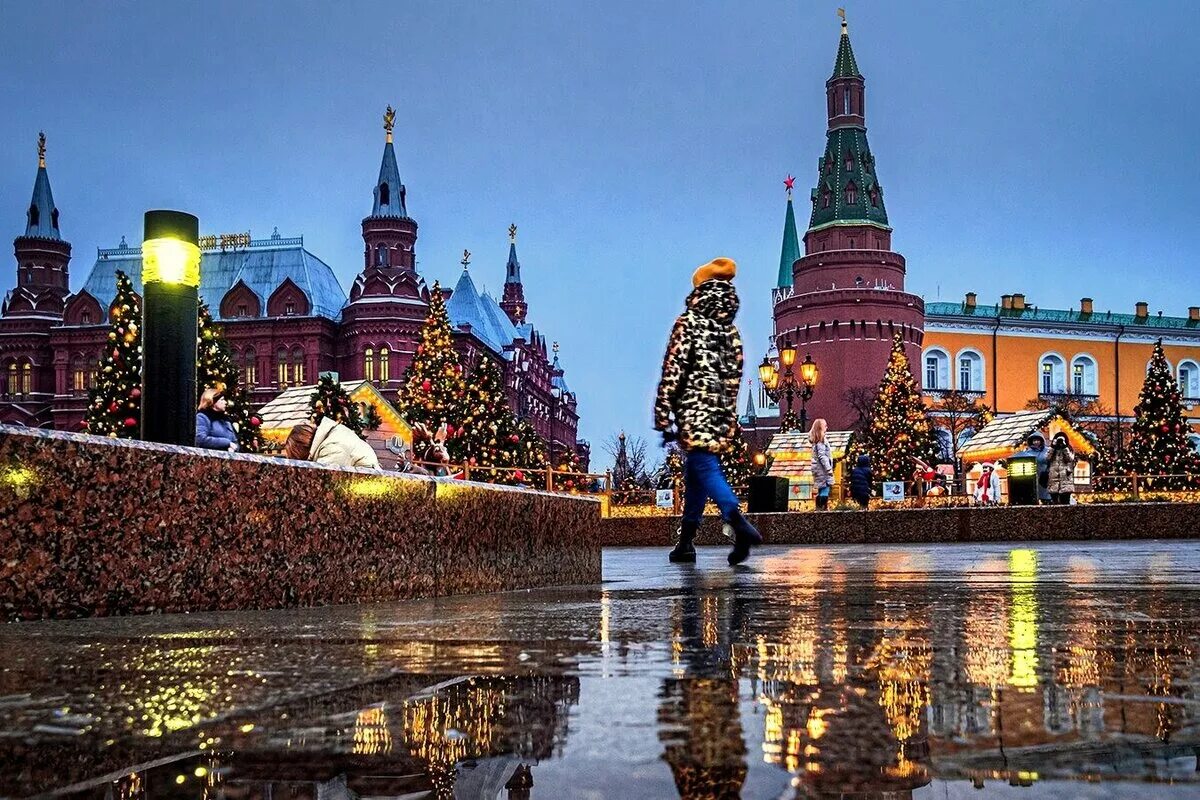 В каком городе тепло зимой. Зима в москве. москва зимой. новогодняя москва. красная площадь зимой.
