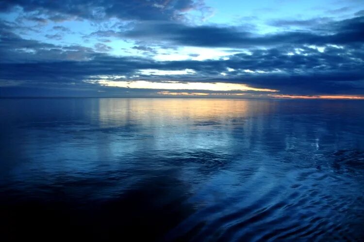 Атлантический океан. Самый красивый океан характеристика. Океанская синь однородный ФО.