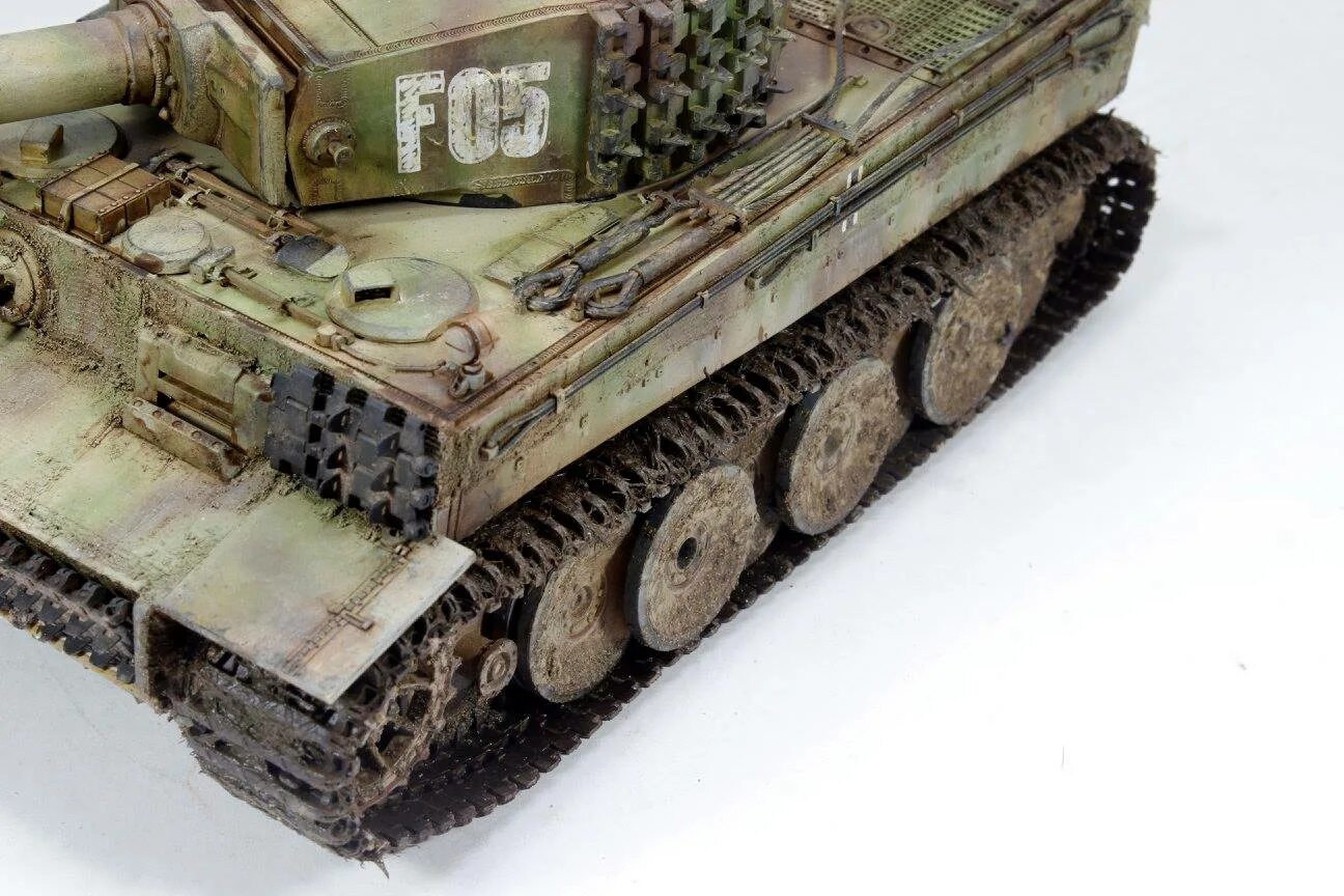 Красный тигр 1. Тигр 1 RFM. BT-010 border model танк тигр 1 ранний Курская битва 1/35. Тигр 1 бордер моделс. Тигр РФМ 1 35.