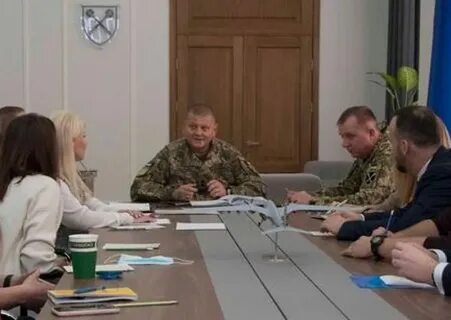 Залужный снят с должности главнокомандующего