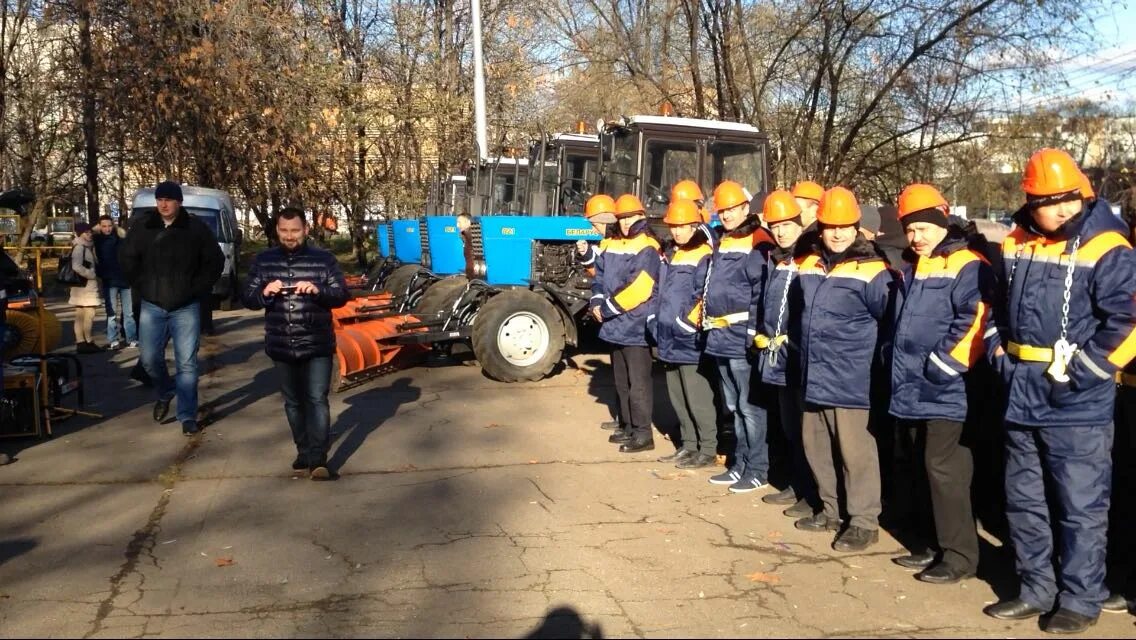 жилищник алексеевский телефон. жилищник управляющая компания. директор гбу жилищник алексеевского района. чистка крыши от снега. гбу жилищник преображенское марина водопьян.