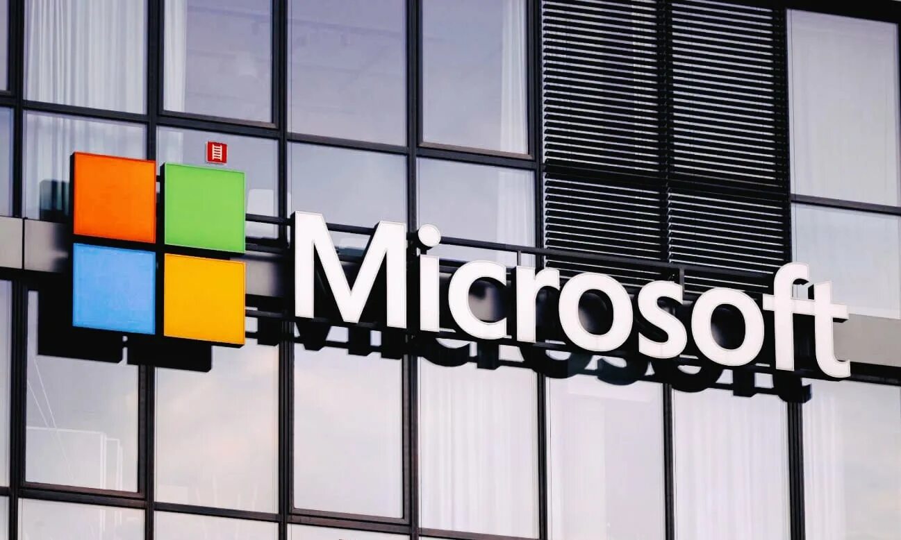 Майкрософт перестанет. Microsoft лого. microsoft приостанавливает. окно возможностей. майкрософт ауф.