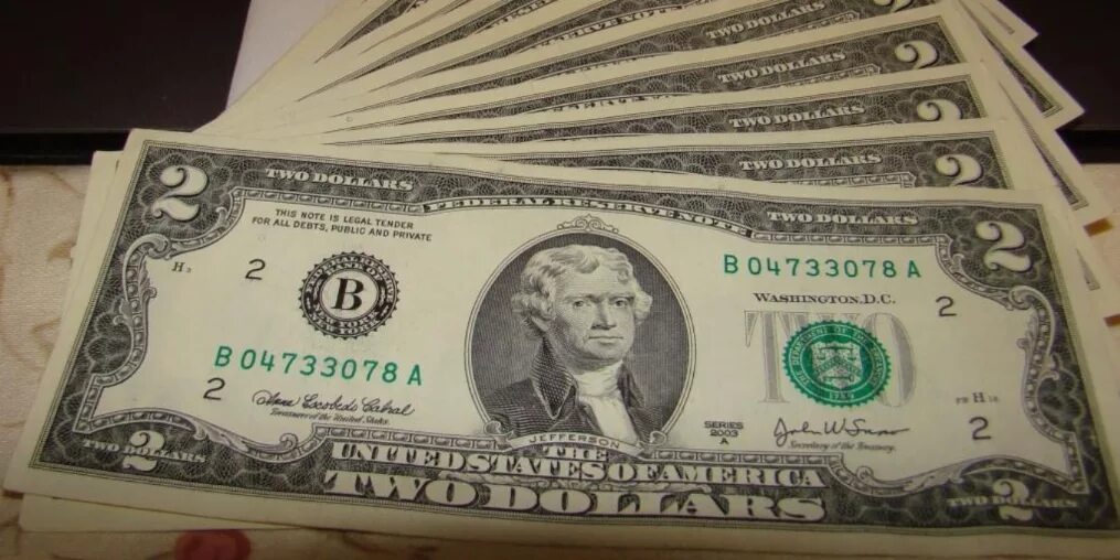 2х долларовая купюра. Куплю доллары объявление. Доллар 2 доллара. 2 доллара купюра. 2 доллара.