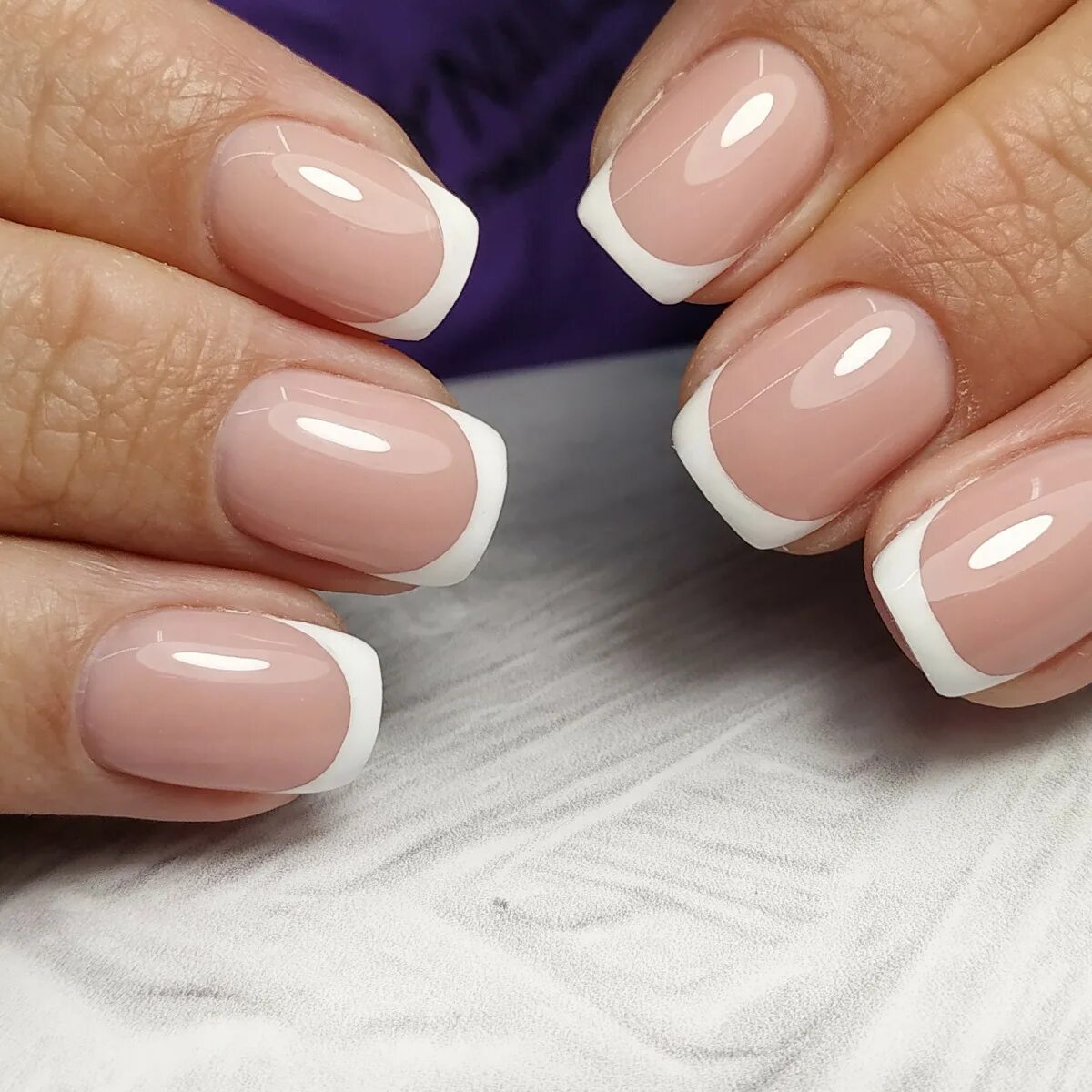 маникюр френч классика. нарощенные ногти классика. ногти классика. френч классический. френч маникюр обычный.