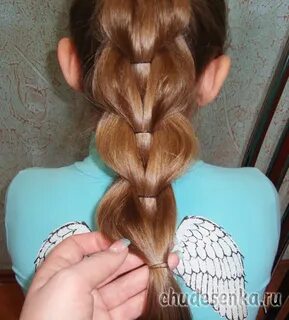 Заплести косички резинками