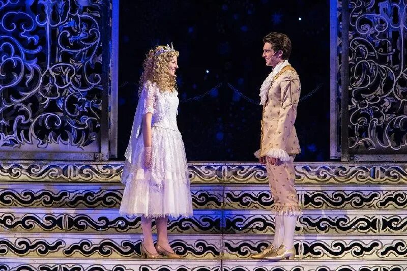 золушка в тюзе пермь. золушка спектакль мхат. тобольский театр спектакль золушка. мюзикл всё о золушке смотреть. спектакль золушка краснодар.