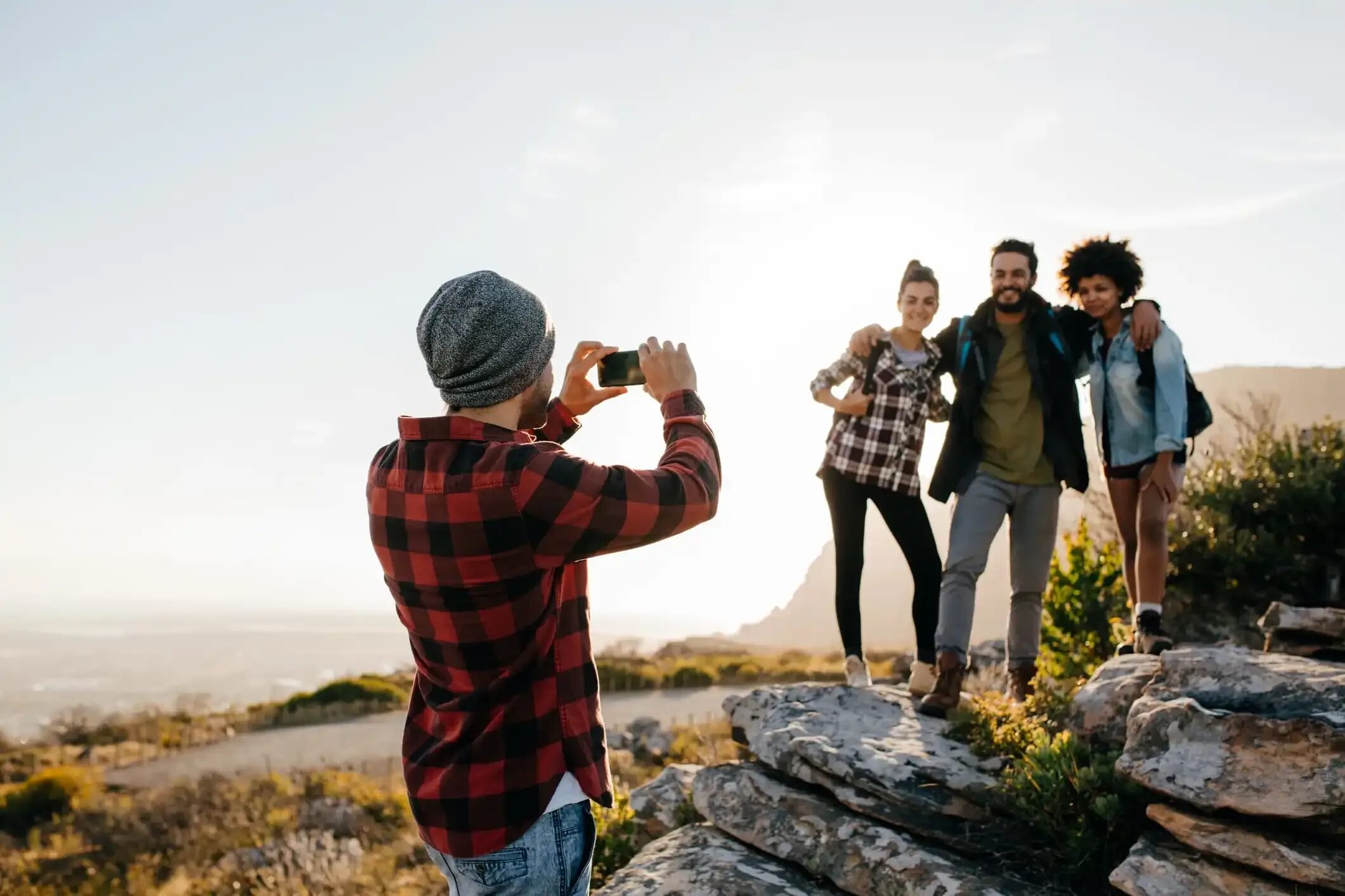 Друзья фотографируются. People doing. Pictures of people doing something. Group of people playing Music outdoors. Anything your friends