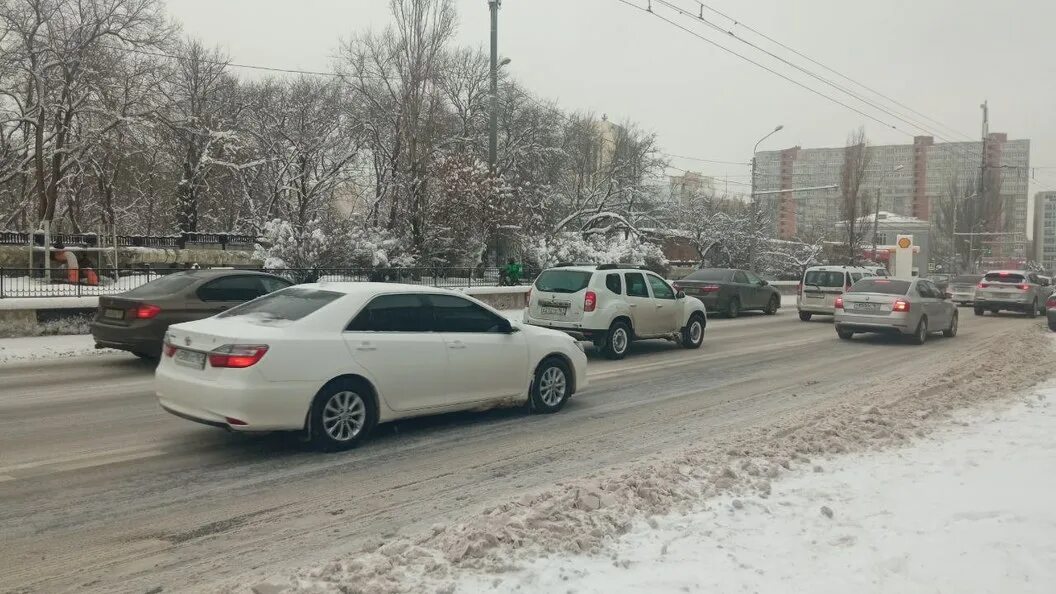 Жара 2023. Снег в ростове. Парк революции ростов на дону. Погода в ростове 2023 год. Ростов на дону 2023.